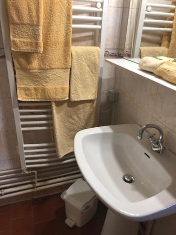Mardilly Manoir Du Val Harangt Bed & Breakfast エクステリア 写真