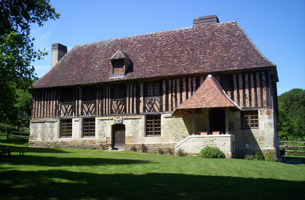 Mardilly Manoir Du Val Harangt Bed & Breakfast エクステリア 写真