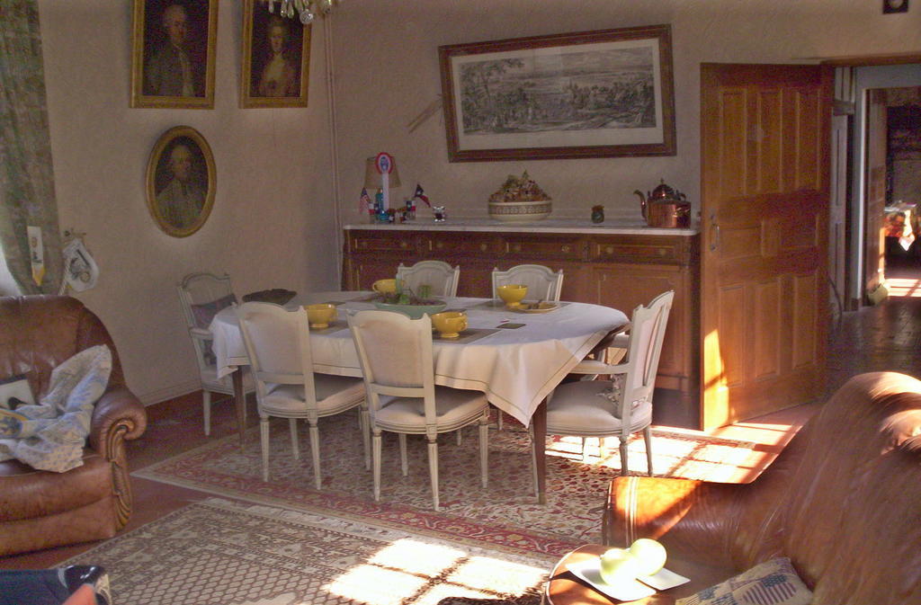 Mardilly Manoir Du Val Harangt Bed & Breakfast エクステリア 写真